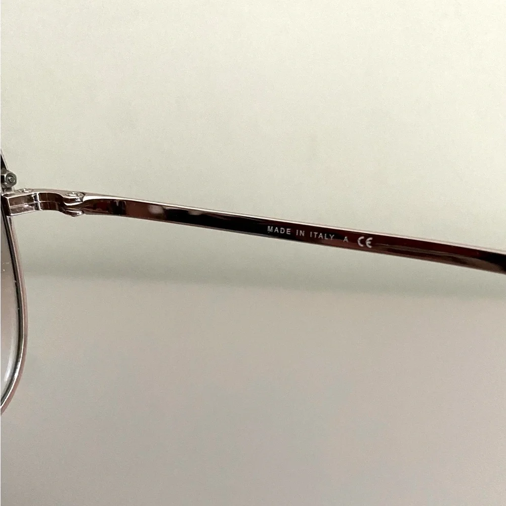 Authentic Chanel sunglasses with pearls, limited. - Picture 6 of 11